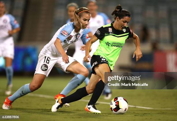 Lisa De Vanna of Canberra in action during the W-League Semi Final match between Canberra United and Melbourne City FC at GIO Stadium on February 5,...