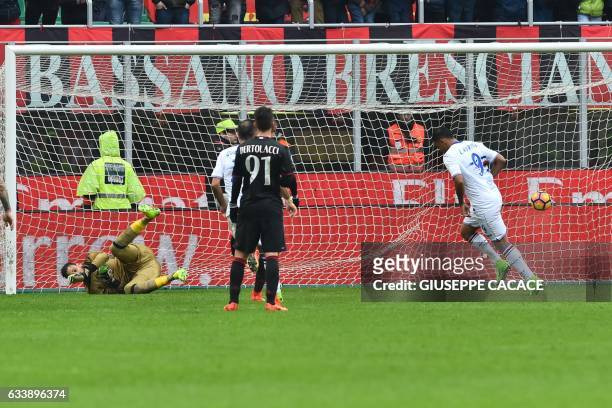 Sampdoria's Colombian forward Luis Fernando Muriel Fruto scores a penalty during the Italian Serie A football match AC Milan vs Sampdoria at "San...