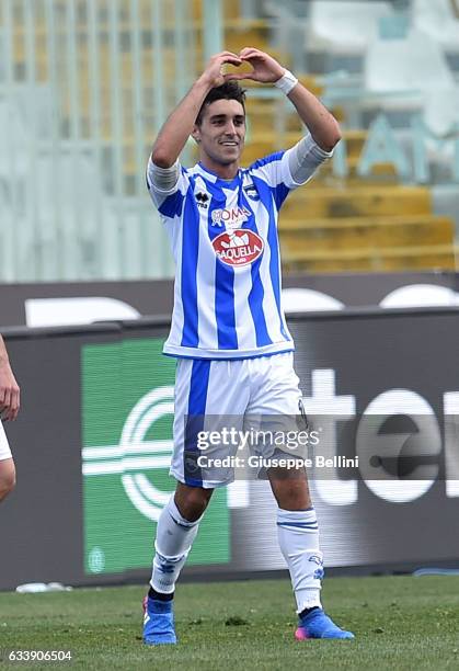 Gaston Brugman of Pescara Calcio celebrates after scoring the goal 2-2 during the Serie A match between Pescara Calcio and SS Lazio at Adriatico...