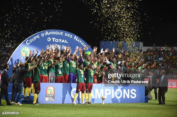 Team of Cameroon celebrates the victory during the African Nations Cup Final match between Cameroon and Egypt at Stade de L'Amitie on February 5,...