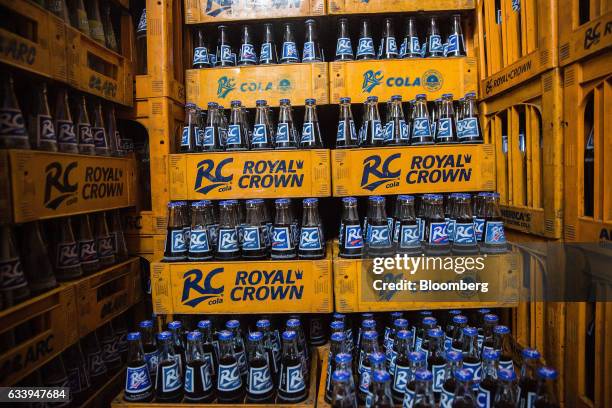 Rc Cola Raft 504 Rc Cola Stock Photos, High-Res Pictures, and Images - Getty Images