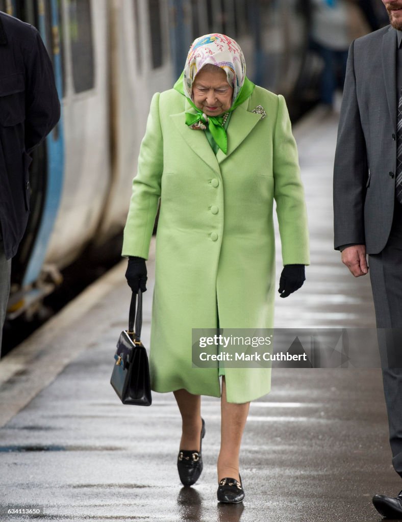 Queen Leaves Kings Lynn Station