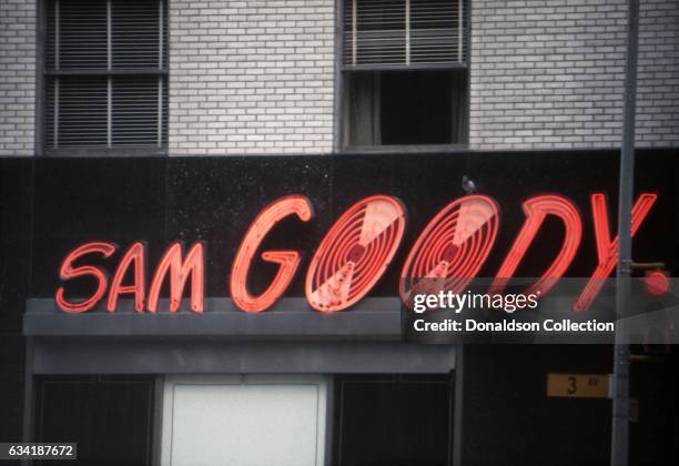 Sam Goodie Sam Goody Record Store Photos and Premium High Res Pictures - Getty Images