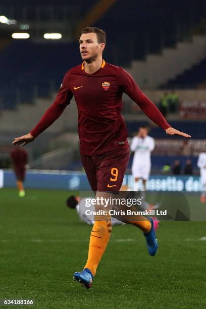 Edin Dzeko of AS Roma celebrates scoring his side's fourth goal during the Serie A match between AS Roma and ACF Fiorentina at Stadio Olimpico on...