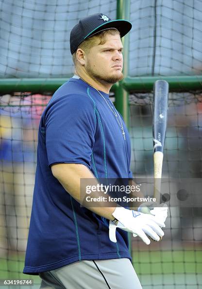 Seattle Mariners first baseman Dan Vogelbach on the field during ...