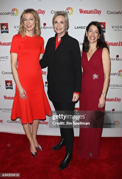 Editor in chief of Woman's Day Susan Spencer, 07: actress Jane Lynch and publisher & CRO of Woman's Day Kassie attend the 14th annual Woman's Day Red...