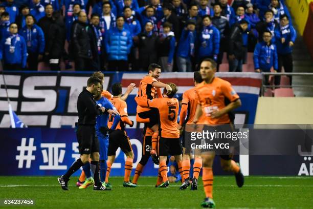 Tommy Oar of Brisbane Roar celebrates with team mates after scoring his team's second goal during the AFC Champions League 2017 play-off match...