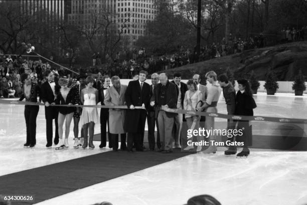 Skaters Dorothy Hamill , Scott Hamilton , NY Mayor David Dinkins, businessman Donald Trump, NY Mayor Ed Koch, Christopher Dean and Jayne Torvill of...