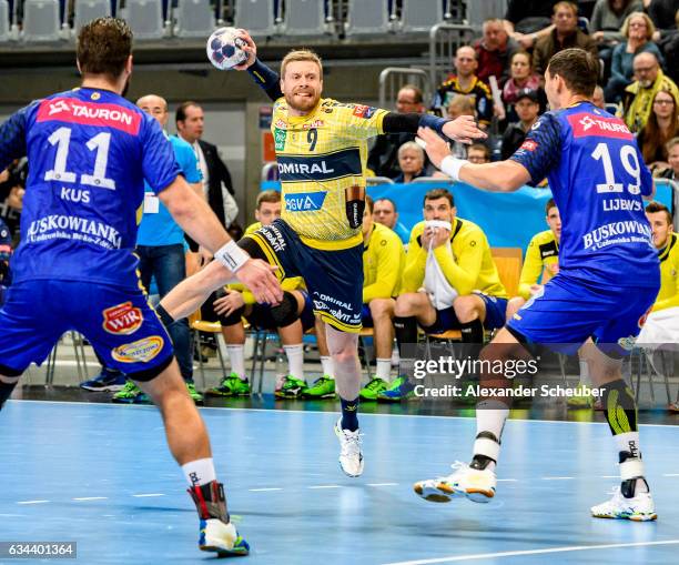 Gudjon Valur Sigurdsson of Rhein Neckar Loewen in action during the EHF Men's Champions League Group Phase game between Rhein-Neckar Loewen and KS...