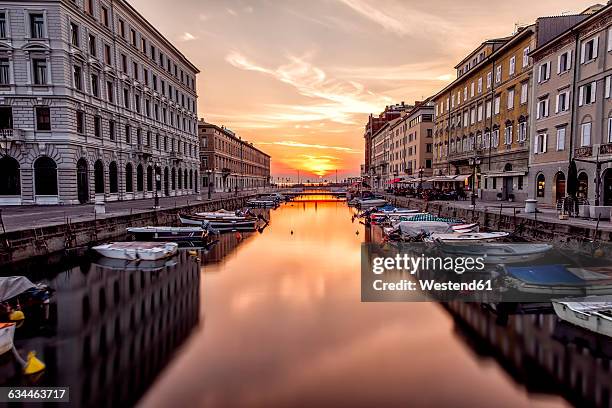 italy, trieste, canal grande at sunset - triest stock-fotos und bilder