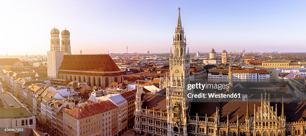 Germany, Bavaria, Munich, Church of Our Lady and New Town Hall at Marienplatz, Panorama