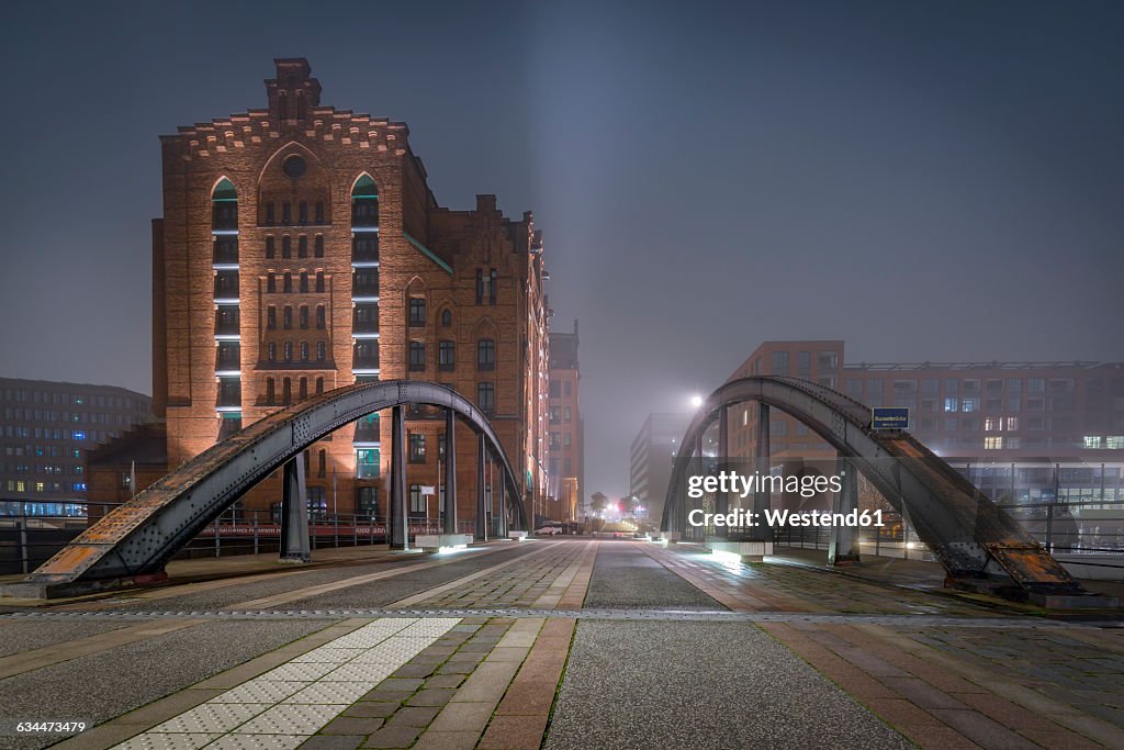 Germany, Hamburg, The Maritime Museum in the Hafencity at night