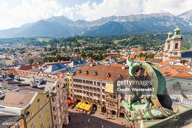 austria, tyrol, innsbruck, old town, herzog-friedrich-strasse, helblinghaus, goldenes dachl, cathedral - innsbruck fotografías e imágenes de stock