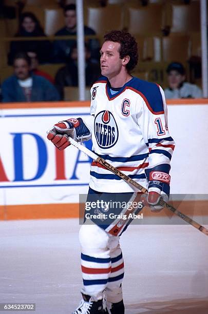 Craig MacTavish of the Edmonton Oilers skates in warmup prior to a game against the Toronto Maple Leafs on February 16, 1992 at Maple Leaf Gardens in...