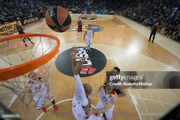 Alex Tyus, #7 of Galatasaray Odeabank Istanbul in action during the 2016/2017 Turkish Airlines EuroLeague Regular Season Round 22 game between FC...