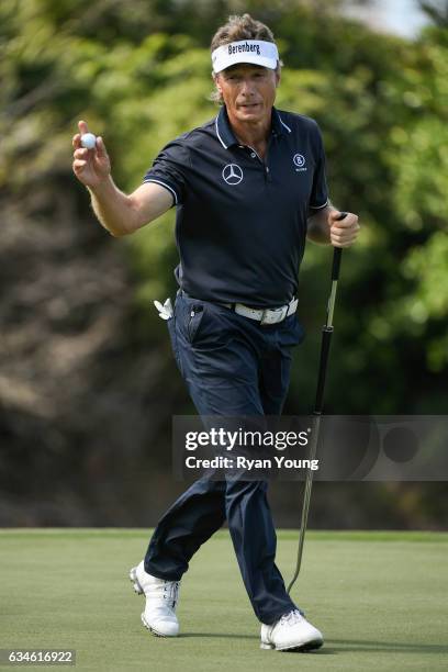 Bernhard Langer acknowledges the crowd after making a putt on the eighth green during the first round of the PGA TOUR Champions Allianz Championship...