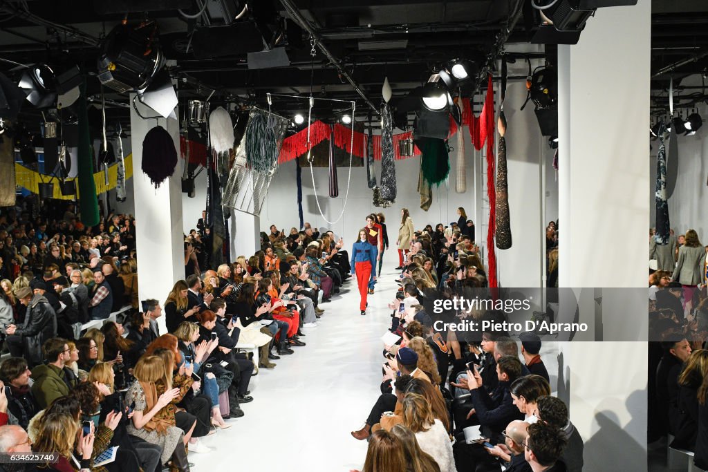 Calvin Klein Collection - Runway - February 2017 - New York Fashion Week