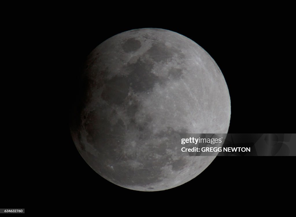 US-ASTRONOMY-PENUMBRAL  ECLIPSE