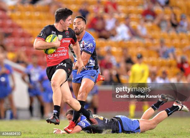 Anthony Belleau of Toulon breaks away from the defence during the Rugby Global Tens match between the Western Force and Toulon at Suncorp Stadium on...