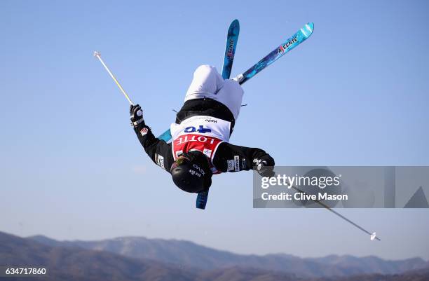 Patrick Deneen of USA in action during the Mens Moguls final at the FIS Freestyle Ski World Cup 2016/17 Moguls at Bokwang Snow Park on February 11,...