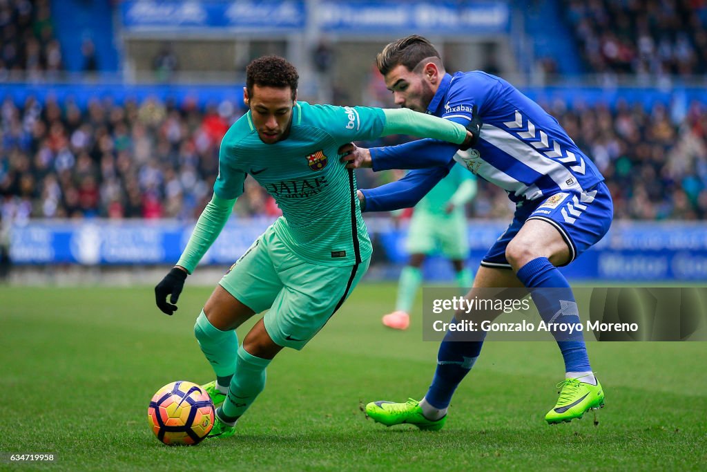 Deportivo Alaves v FC Barcelona - La Liga