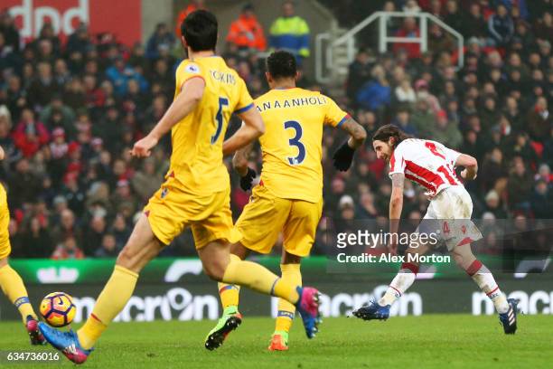 Joe Allen of Stoke City scores the opening goal during the Premier League match between Stoke City and Crystal Palace at Bet365 Stadium on February...