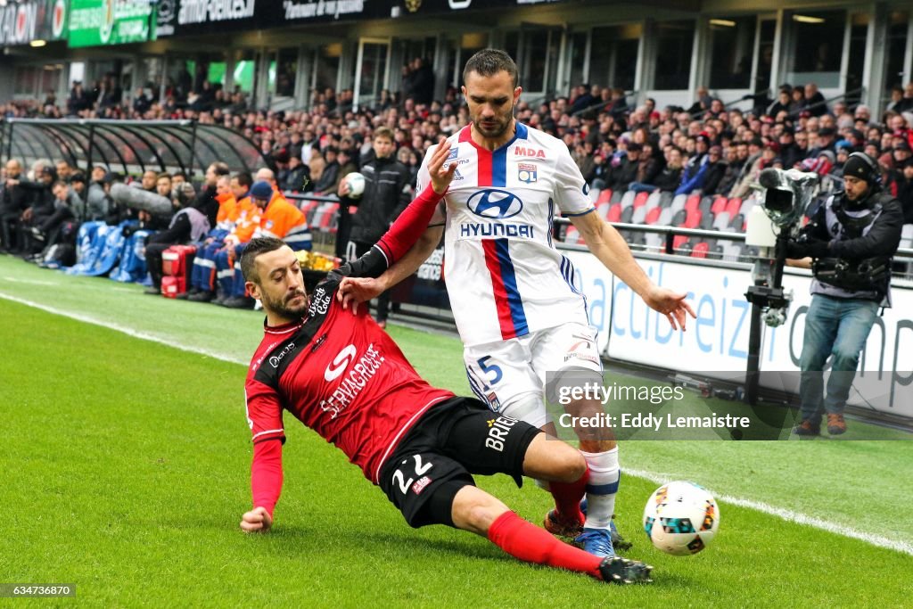 EA Guingamp v Olympique Lyonnais - Ligue 1