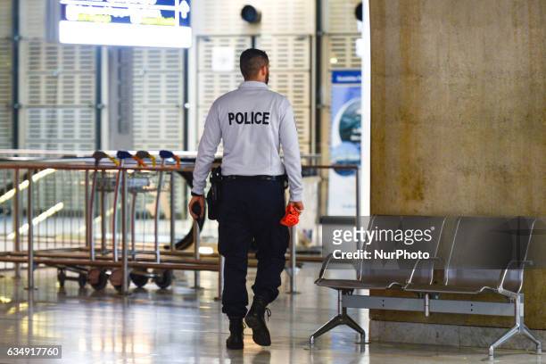 Terminal 2D of Paris Charles de Gaulle Airport has been evacuated for one hour this evening after an abondonned luggage was found inside the terminal...