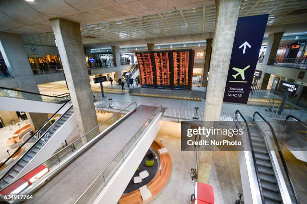 Terminal 2D of Paris Charles de Gaulle Airport has been evacuated for one hour this evening after an abondonned luggage was found inside the terminal...