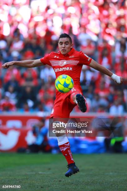 Efrain Velarde of Toluca controls the ball during the 6th round match between Toluca and Veracruz as part of the Torneo Clausura 2017 Liga MX at...