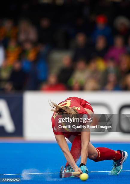 Maria Lopez of Spain in action during the match between Spain and Poland during day six of the Hockey World League Round 2 at Polideportivo Virgen...