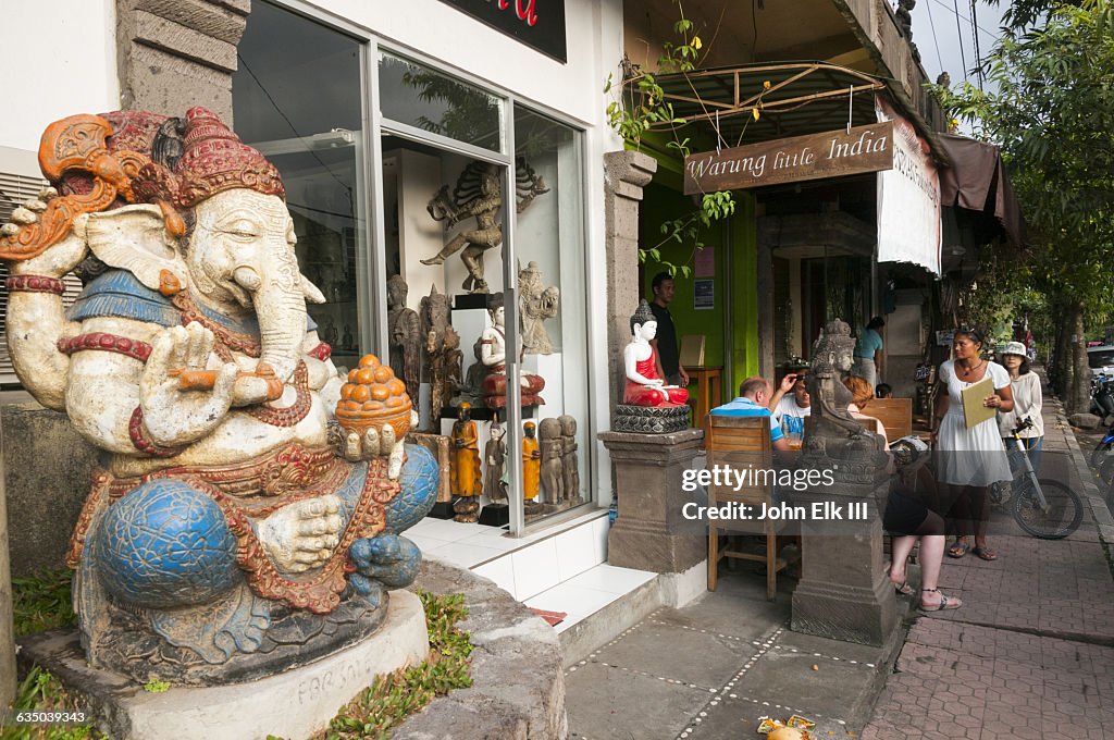 Ubud, shopping street with stores