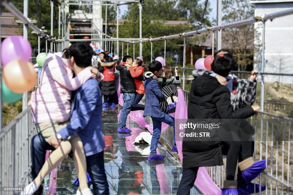 CHINA-VALENTINES-DAY