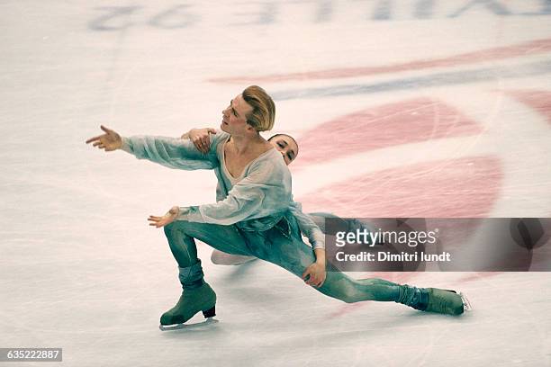 Maia Usova and Alexander Zhulin from Russia finish 3rd in the dance event of the 1992 Winter Olympics.