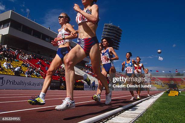 Paula Radcliffe competes during the Women's 5,000-meter sprint at the 1998 European Cup.