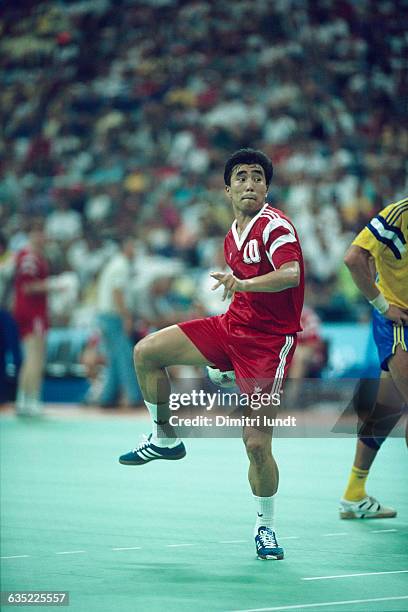 Talant Dujshebaev from CIS at 1992 Olympics during a match against Sweden. | Location: Barcelona, Spain.