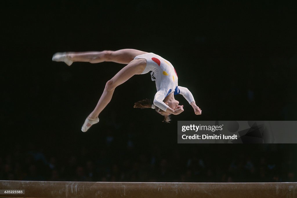 Artistic Gymnastics - Simona Amanar