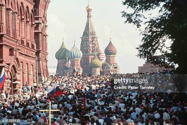Crowds gather in Red Square to celebrate the failure of the attempted coup by Soviet hard-liners.