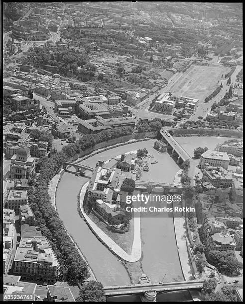 This small island in the Tiber is connected to the rest of Rome by two bridges.