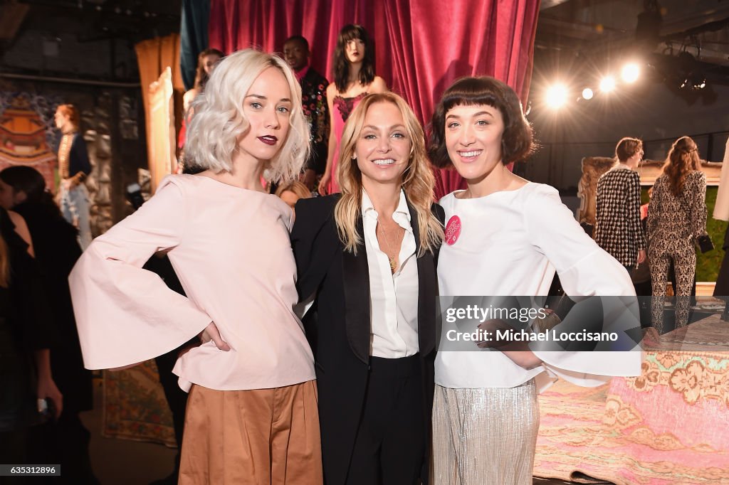 Alice + olivia by Stacey Bendet Fall 2017 Presentation - Arrivals