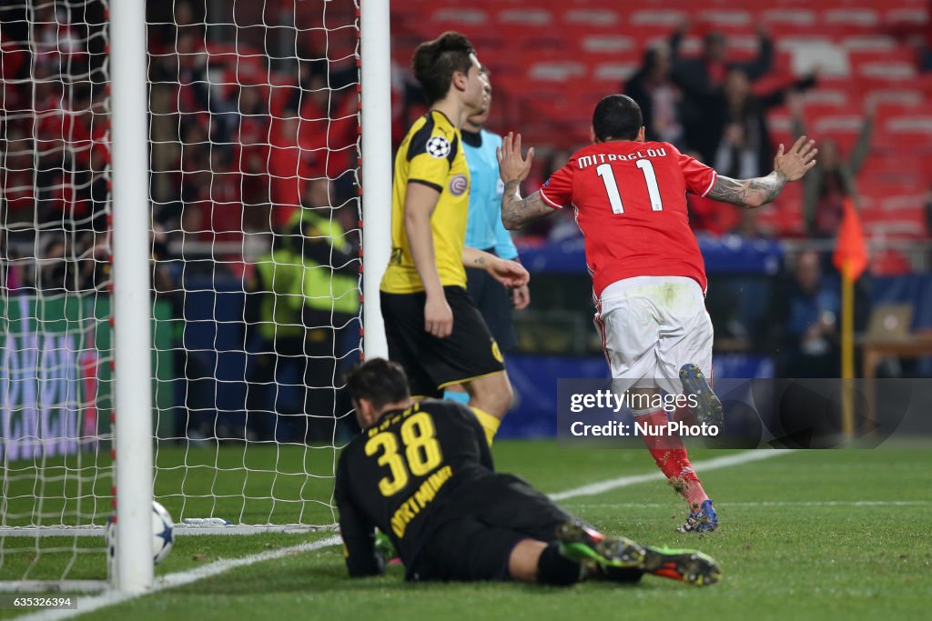 SL Benfica v Borussia Dortmund - UEFA Champions League Round of 16: First Leg