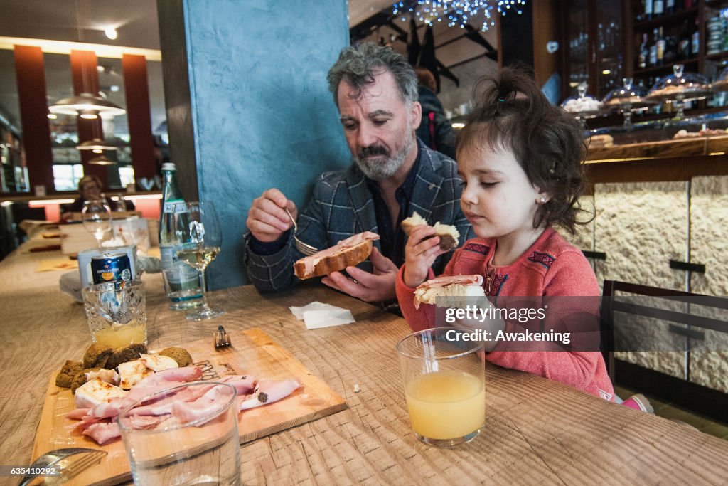 Restaurant In Padova Offers Discount For Well Behaved Children