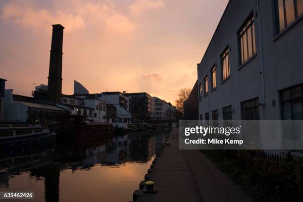 Sunset on Regent's Canal in East London, England, United Kingdom. Regent's Canal is a canal across an area just north of central London seen here as...