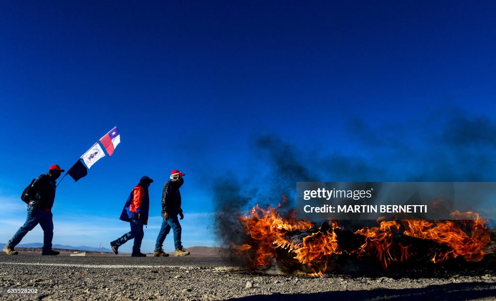 TOPSHOT-CHILE-MINING-STRIKE