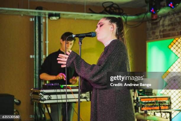 Alpines Singer 67 Catherine Pockson Photos & High Res Pictures - Getty Images