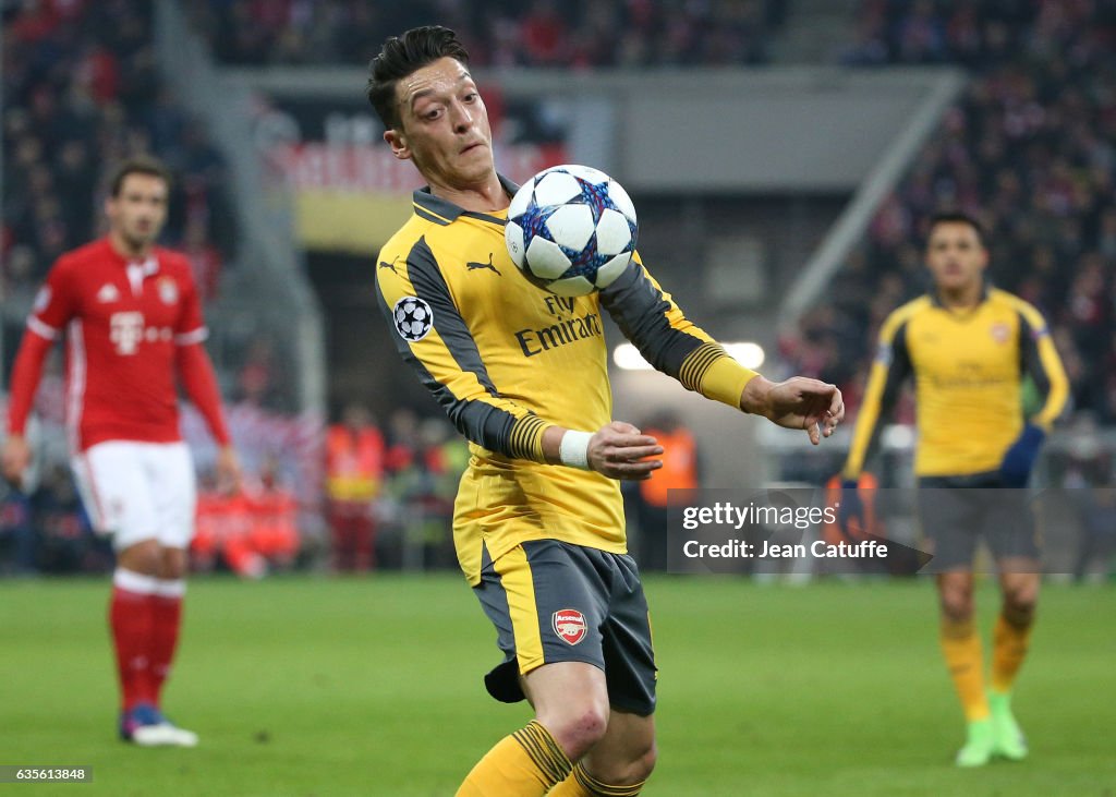 FC Bayern Muenchen v Arsenal FC - UEFA Champions League Round of 16: First Leg