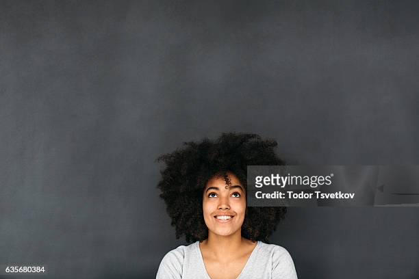 woman in front of blackboard - advisory board stockfoto's en -beelden