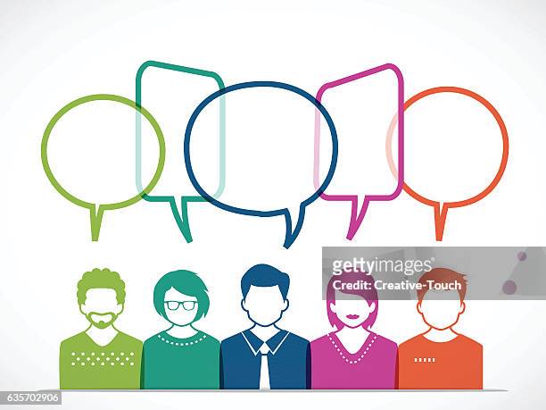 menschen und reden mit bunten sprechblasen - sprechblase für internetchat stock-grafiken, -clipart, -cartoons und -symbole