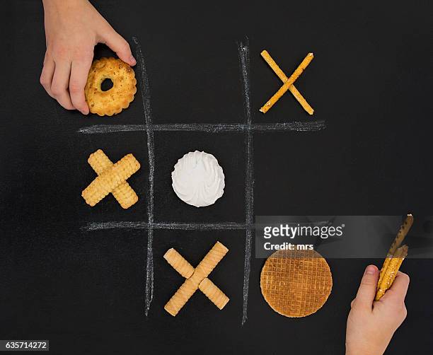 food game ( tic tac toe) - tic tac toe stock pictures, royalty-free photos & images