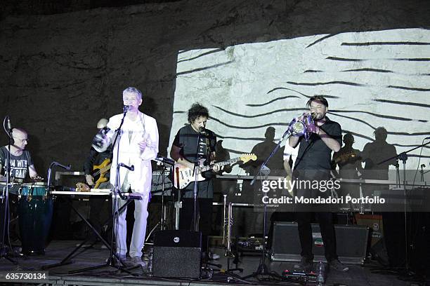 Party di inaugurazione di Cave Canem, l'invasione da parte di Cracking Art della Cava Burgazzi. La bellissima cava dismessa della via bresciana del...